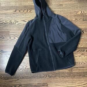 Black fleece wool Lululemon hoodie jacket
